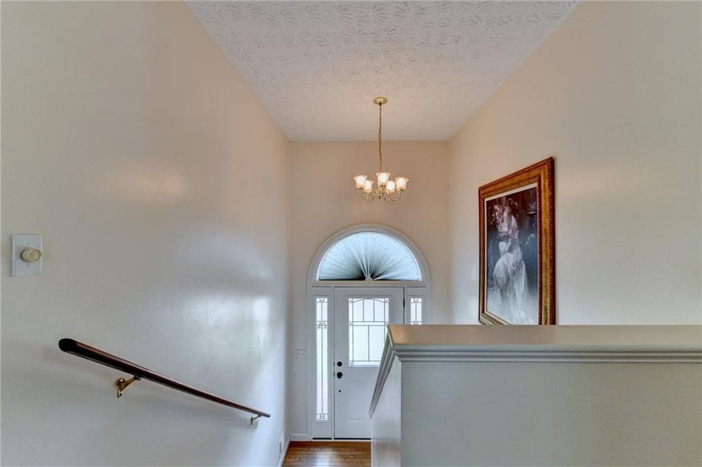 4 bedroom, 3 bathroom, 2,212 sq ft single family residence for sale at 7224 Ironwood Drive, Gainesville, GA 30507 — photo 4