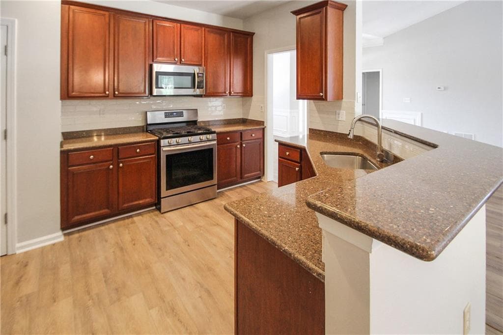 3 bedroom, 3 bathroom, 2,123 sq ft single family residence for rent at 258 Brookcliff Drive, Sugar Hill, GA 30518 for $2,500 a month — photo 7