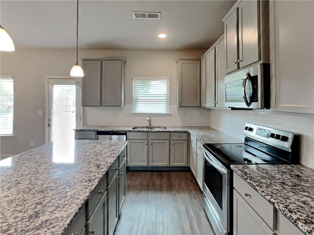 2 bedroom, 3 bathroom, 1,679 sq ft townhouse for sale at 238 Hydrangea Court 13, Austell, GA 30168 — photo 4
