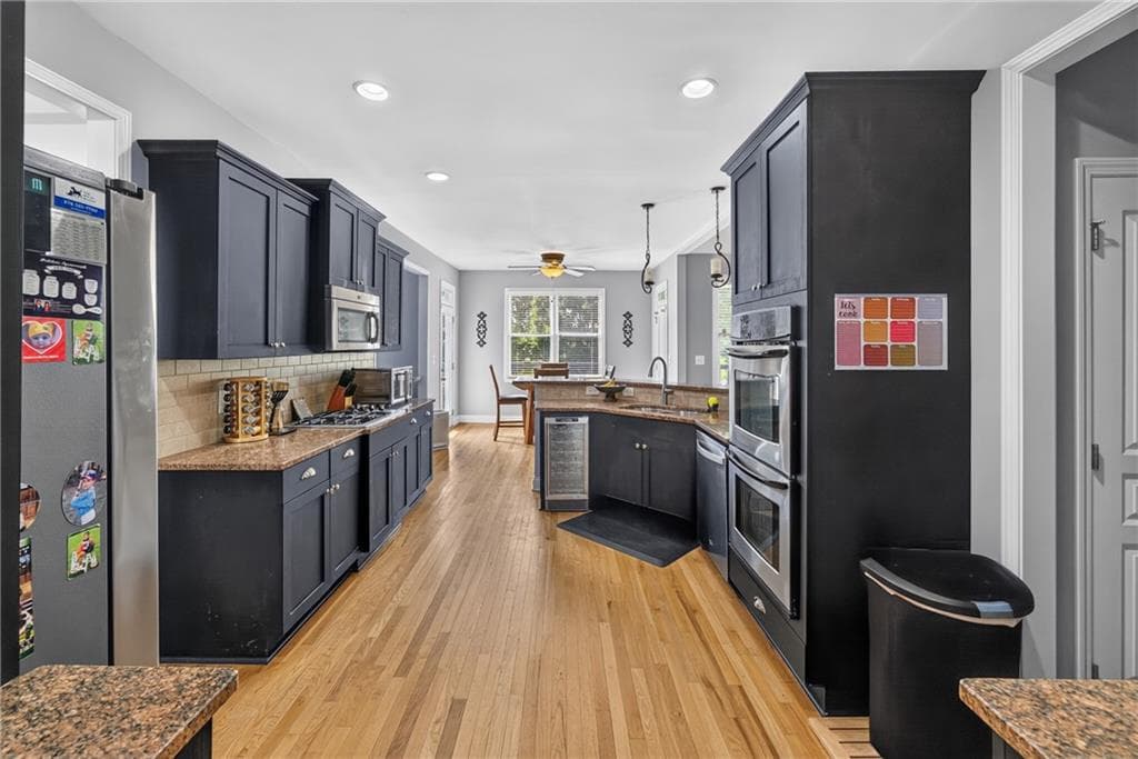 6 bedroom, 4 bathroom, 4,519 sq ft single family residence for sale at 105 Blackberry Run Dr, Dallas, GA 30132 — photo 3
