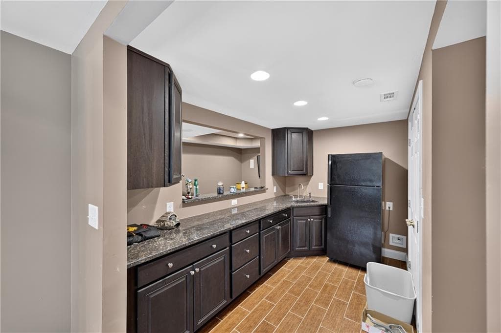 6 bedroom, 4 bathroom, 4,519 sq ft single family residence for sale at 105 Blackberry Run Dr, Dallas, GA 30132 — photo 6