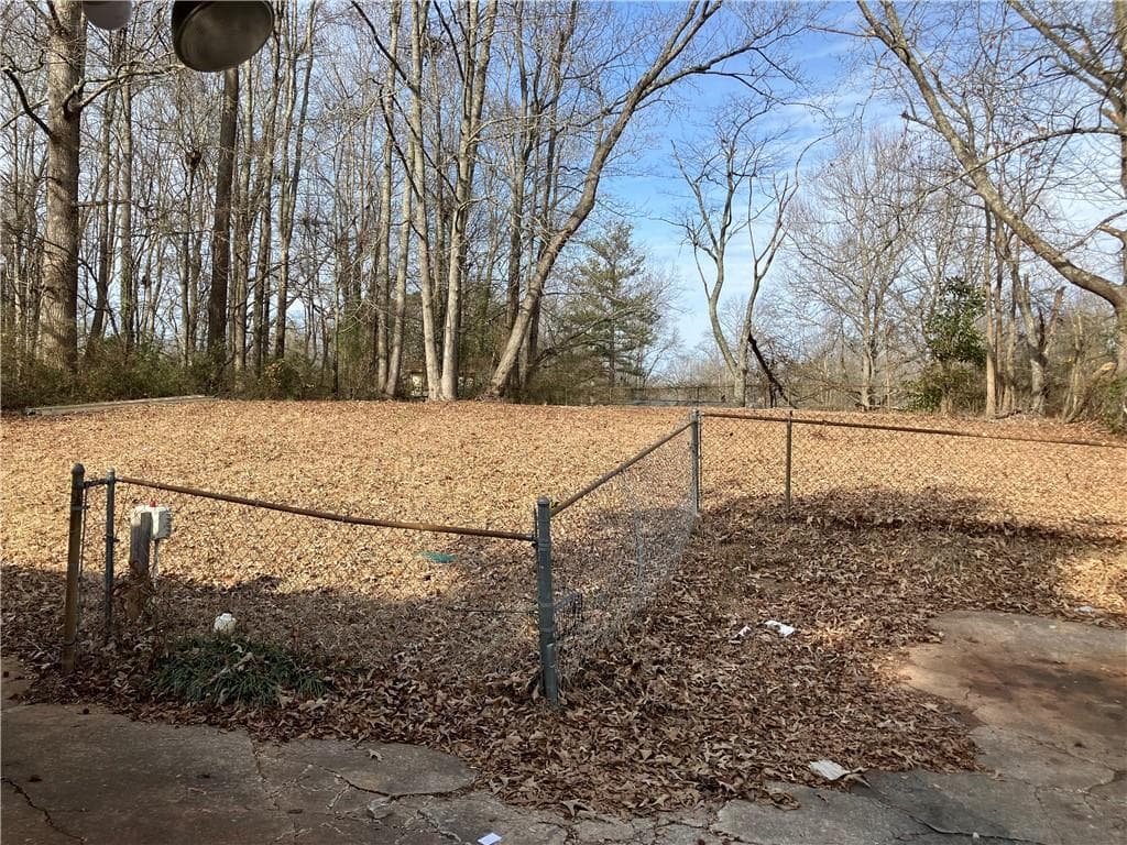 3 bedroom, 2 bathroom, 1,075 sq ft single family residence for rent at 8475 Lee Road, Lithia Springs, GA 30122 for $1,700 a month — photo 5