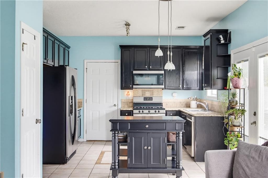 4 bedroom, 3 bathroom, 2,275 sq ft single family residence for sale at 3963 Pocono Way, Marietta, GA 30064 — photo 10