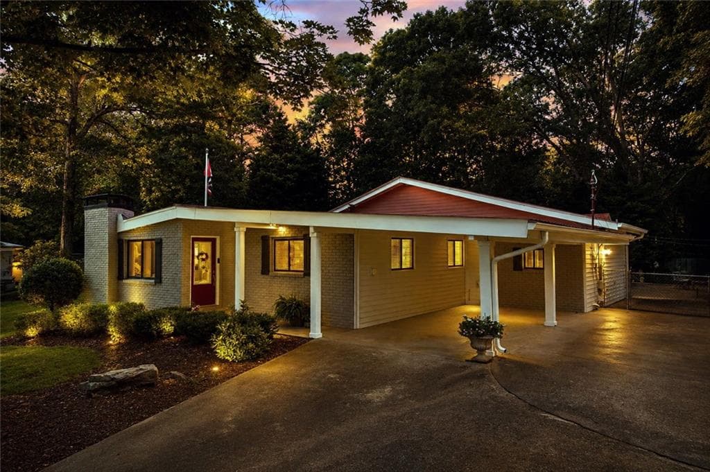 3 bedroom, 2 bathroom, 1,531 sq ft single family residence for sale at 3532 Wesley Drive, Gainesville, GA 30506 — photo 7