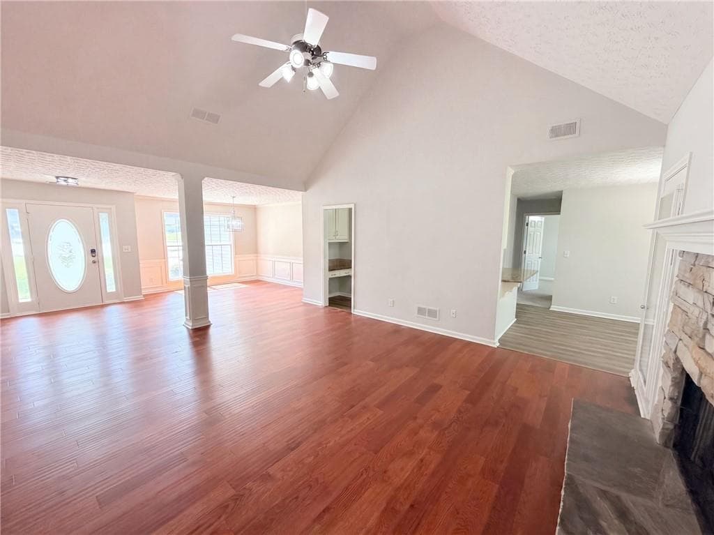 5 bedroom, 4 bathroom, 3,267 sq ft single family residence for sale at 1396 Bramlett Forest Court, Lawrenceville, GA 30045 — photo 3