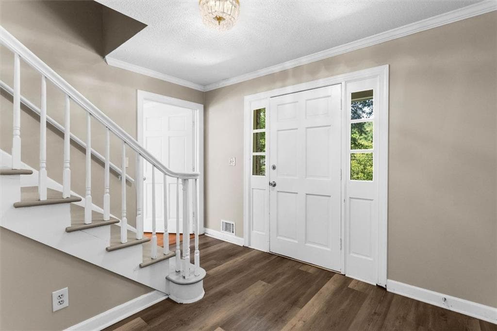 4 bedroom, 3 bathroom, 3,395 sq ft single family residence for sale at 3722 Southgate Drive, Lilburn, GA 30047 — photo 6