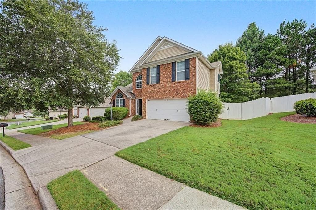 3 bedroom, 3 bathroom, 1,917 sq ft single family residence for sale at 5016 Centennial Commons Drive, Acworth, GA 30102 — photo 3