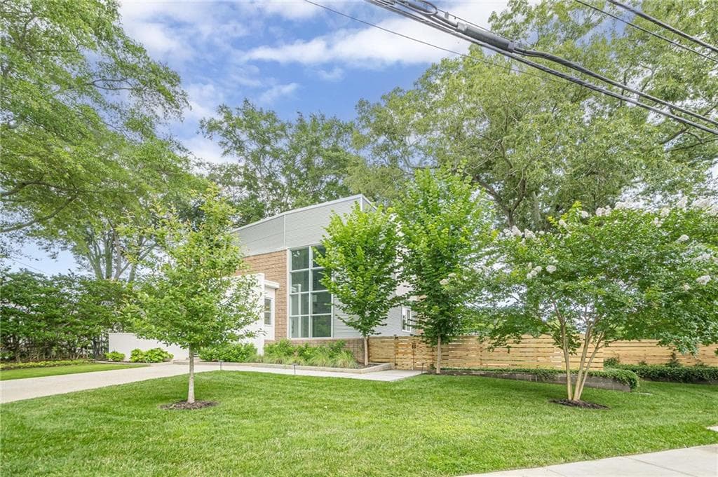 3 bedroom, 4 bathroom, 5,092 sq ft single family residence for rent at 2269 Briarwood Hills Drive, Brookhaven, GA 30319 for $7,900 a month — photo 4