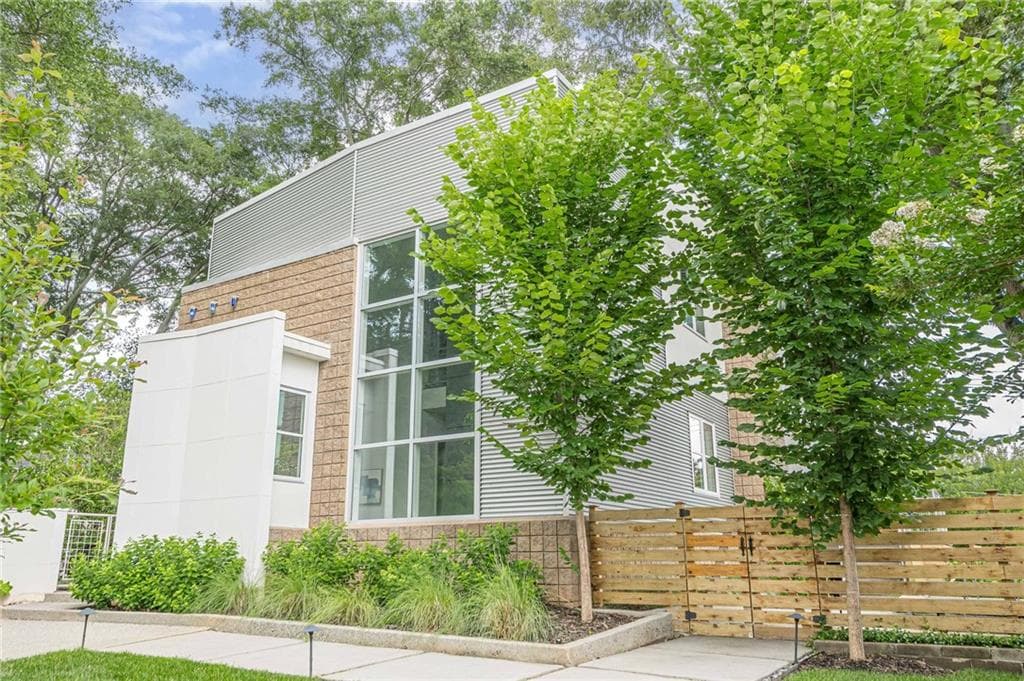 3 bedroom, 4 bathroom, 5,092 sq ft single family residence for rent at 2269 Briarwood Hills Drive, Brookhaven, GA 30319 for $7,900 a month — photo 5