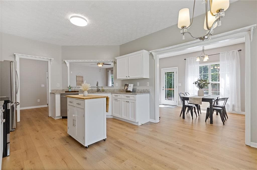 3 bedroom, 4 bathroom, 2,758 sq ft single family residence for sale at 1755 Patrick Mill Place, Buford, GA 30518 — photo 7