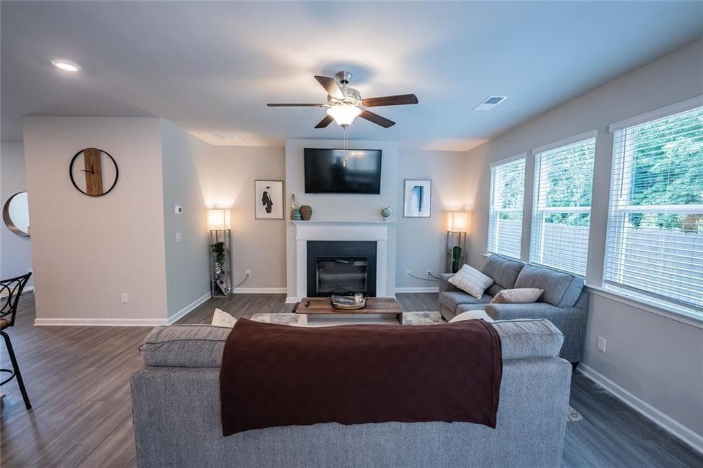 3 bedroom, 3 bathroom, 2,020 sq ft single family residence for rent at 454 Burgundy Terrace, Atlanta, GA 30354 for $2,800 a month — photo 3