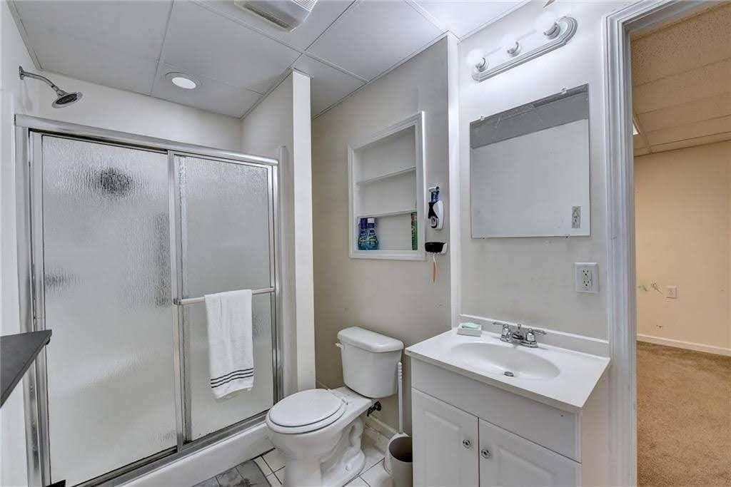 7 bedroom, 5 bathroom, 4,352 sq ft single family residence for sale at 44 Still Water Lane, Jefferson, GA 30549 — photo 10