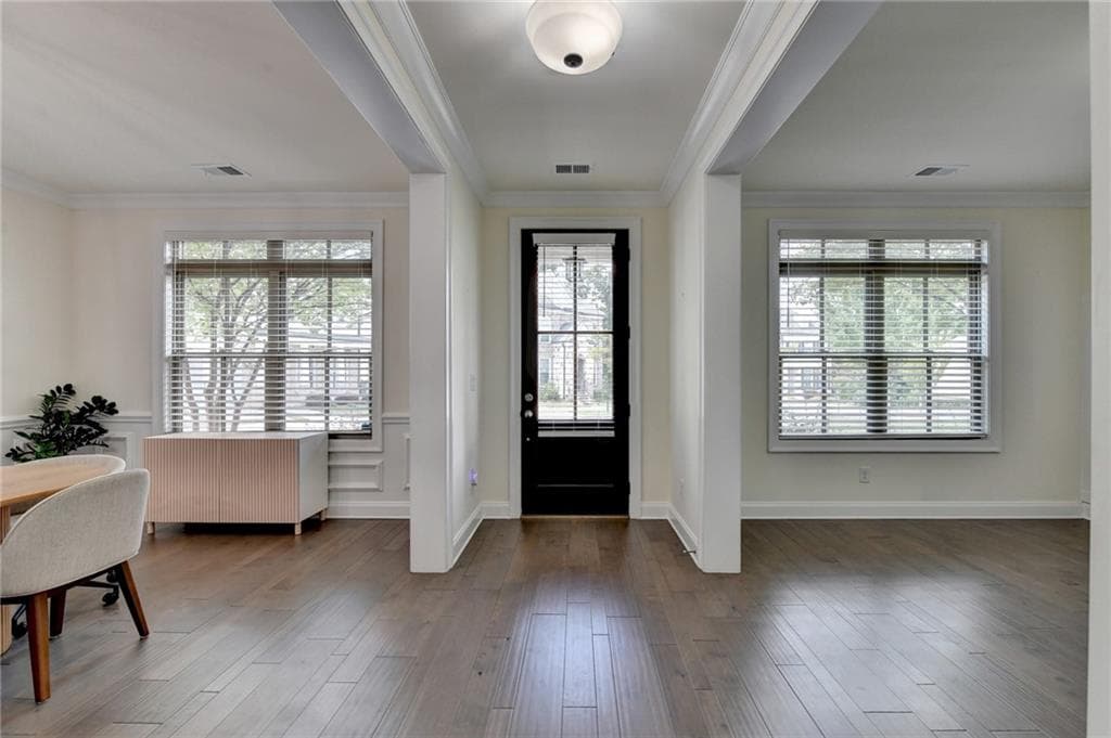 5 bedroom, 5 bathroom, 3,714 sq ft single family residence for sale at 11205 Olbrich Trail, Johns Creek, GA 30097 — photo 4