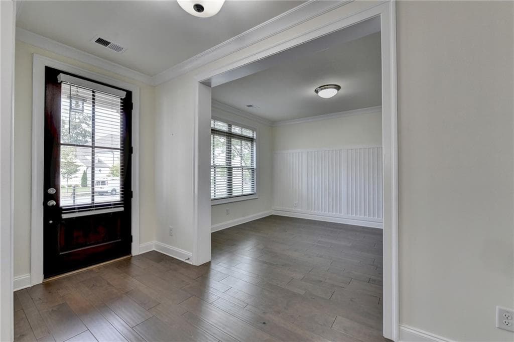5 bedroom, 5 bathroom, 3,714 sq ft single family residence for sale at 11205 Olbrich Trail, Johns Creek, GA 30097 — photo 5