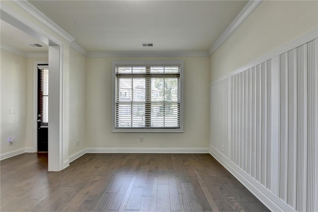 5 bedroom, 5 bathroom, 3,714 sq ft single family residence for sale at 11205 Olbrich Trail, Johns Creek, GA 30097 — photo 8