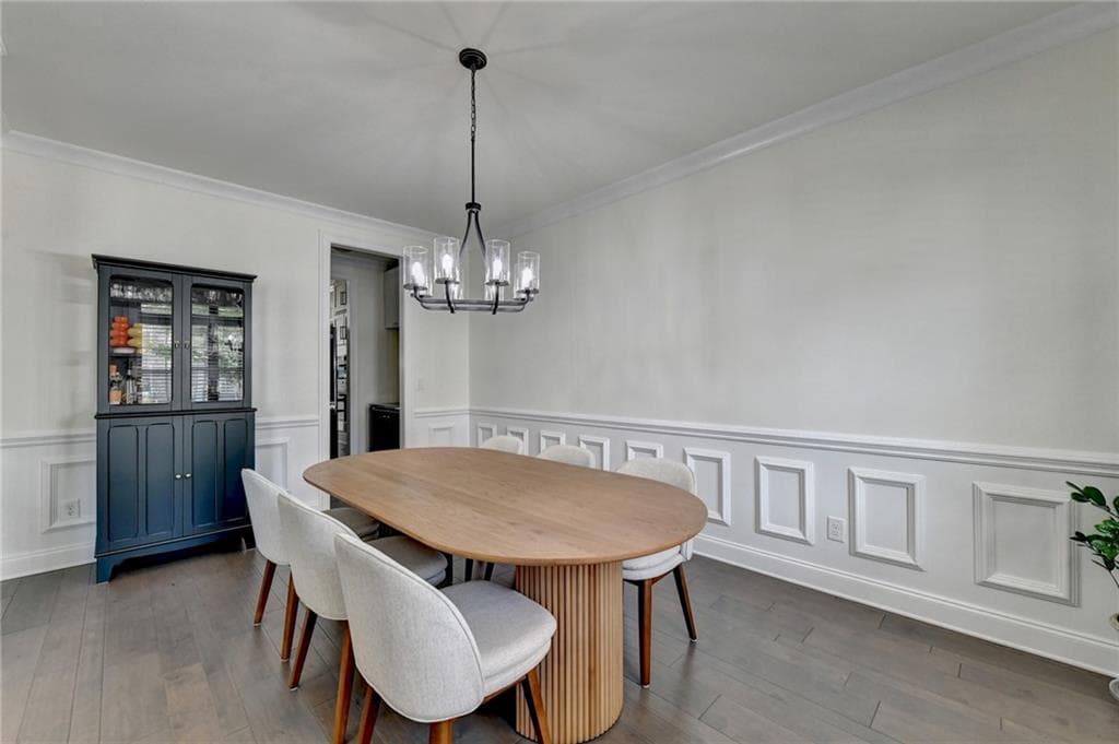 5 bedroom, 5 bathroom, 3,714 sq ft single family residence for sale at 11205 Olbrich Trail, Johns Creek, GA 30097 — photo 10