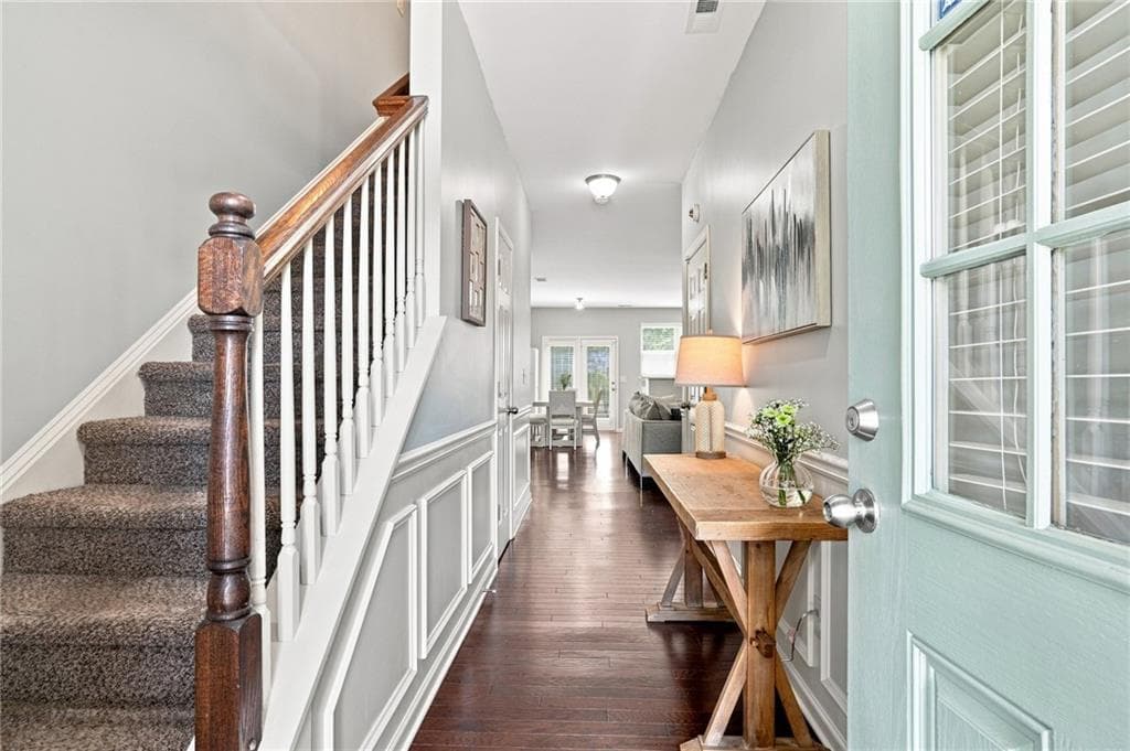 3 bedroom, 3 bathroom, 1,656 sq ft townhouse under contract at 4014 Cyrus Crest Circle, Kennesaw, GA 30152 — photo 2