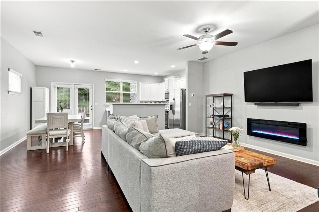 3 bedroom, 3 bathroom, 1,656 sq ft townhouse under contract at 4014 Cyrus Crest Circle, Kennesaw, GA 30152 — photo 3