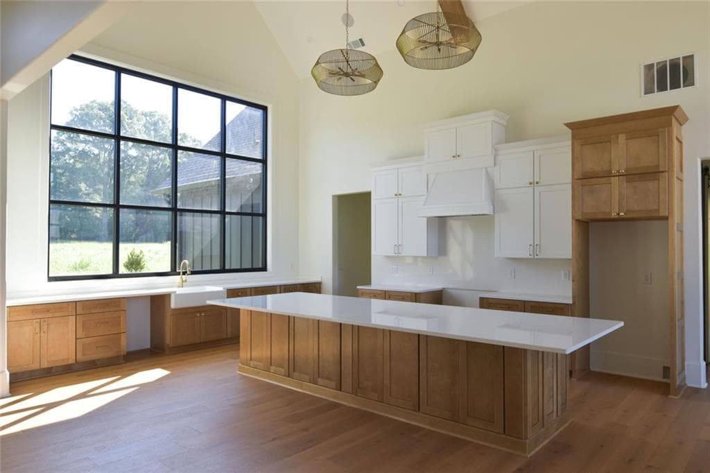 5 bedroom, 5 bathroom, 5,001 sq ft single family residence under contract at 1825 Andora Court, Bishop, GA 30621 — photo 5