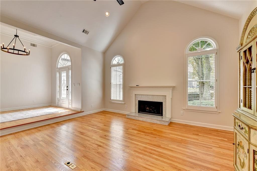3 bedroom, 3 bathroom, 4,573 sq ft single family residence under contract at 4860 Haydens Walk Drive, Johns Creek, GA 30022 — photo 9