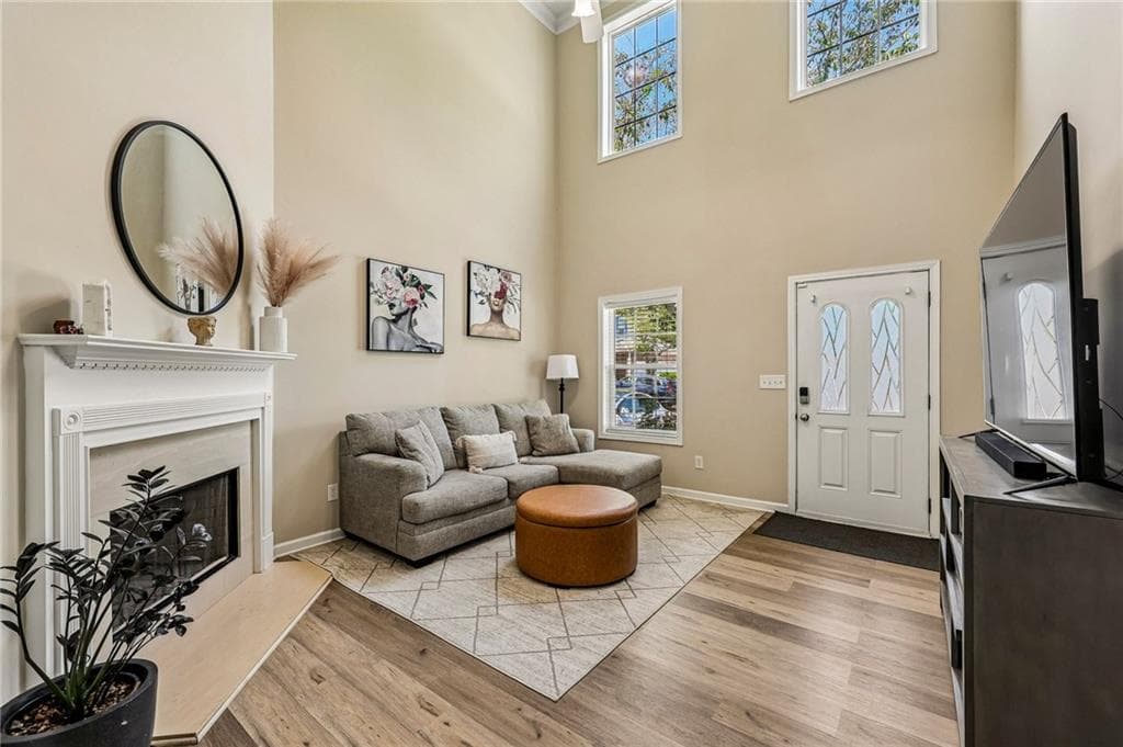 3 bedroom, 3 bathroom, 1,956 sq ft townhouse for sale at 4228 Chatham Ridge Drive, Buford, GA 30518 — photo 6