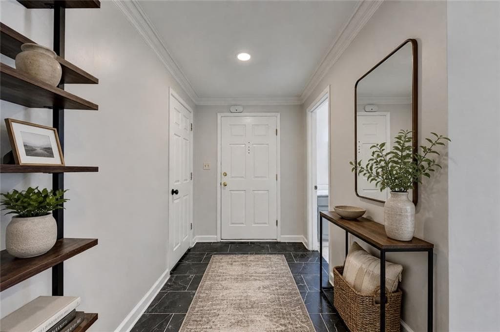 2 bedroom, 2 bathroom, 1,504 sq ft condominium under contract at 3201 Lenox Road 19, Atlanta, GA 30324 — photo 9