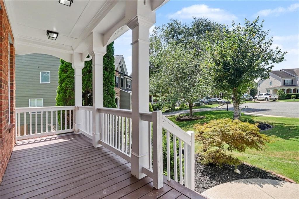 5 bedroom, 4 bathroom, 4,080 sq ft single family residence for sale at 4820 Fieldstone View Circle, Cumming, GA 30028 — photo 5