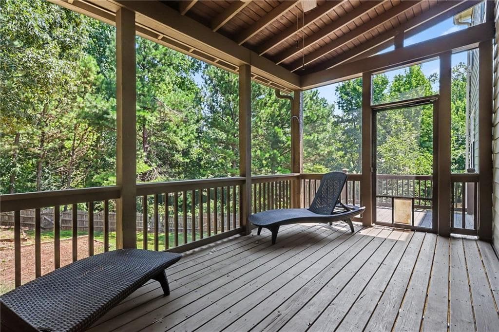 5 bedroom, 4 bathroom, 4,080 sq ft single family residence for sale at 4820 Fieldstone View Circle, Cumming, GA 30028 — photo 2