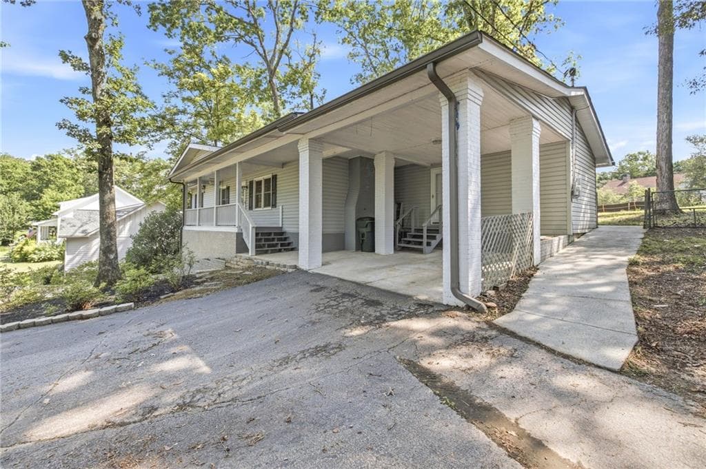 3 bedroom, 2 bathroom, 1,420 sq ft single family residence for sale at 278 Swain Street, Clarkesville, GA 30523 — photo 4