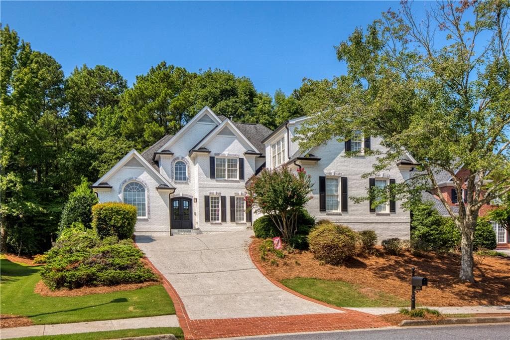 5 bedroom, 5 bathroom, 5,335 sq ft single family residence for sale at 3375 Wolf Willow Close, Milton, GA 30004 — photo 2