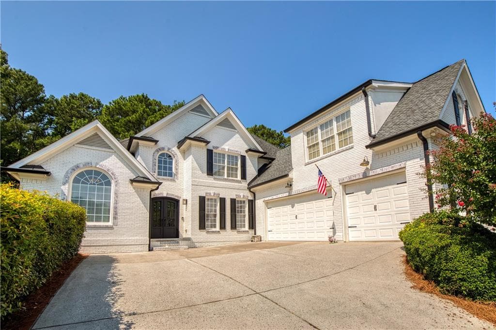 5 bedroom, 5 bathroom, 5,335 sq ft single family residence for sale at 3375 Wolf Willow Close, Milton, GA 30004 — photo 5