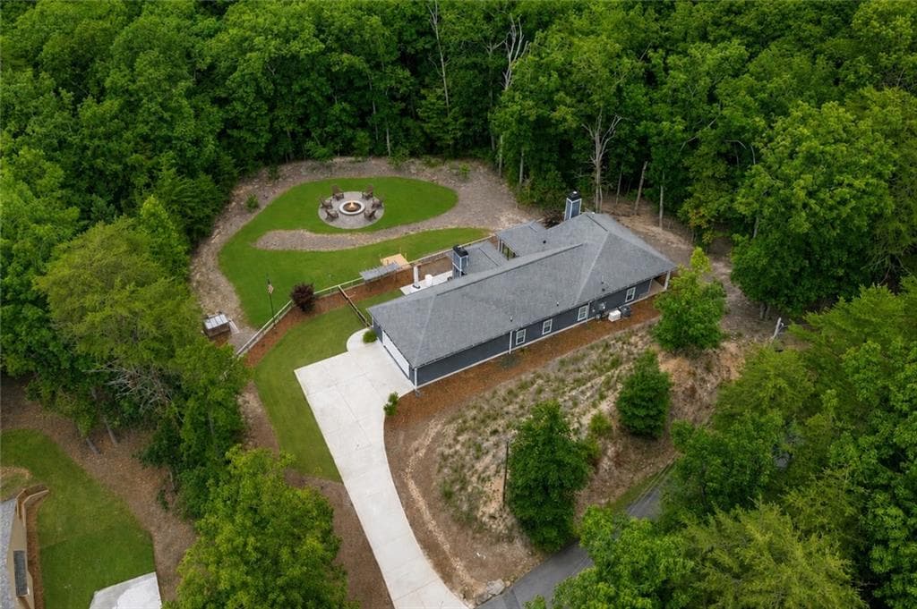 3 bedroom, 2 bathroom, 2,135 sq ft single family residence under contract at 106 Osage Court, Waleska, GA 30183 — photo 2
