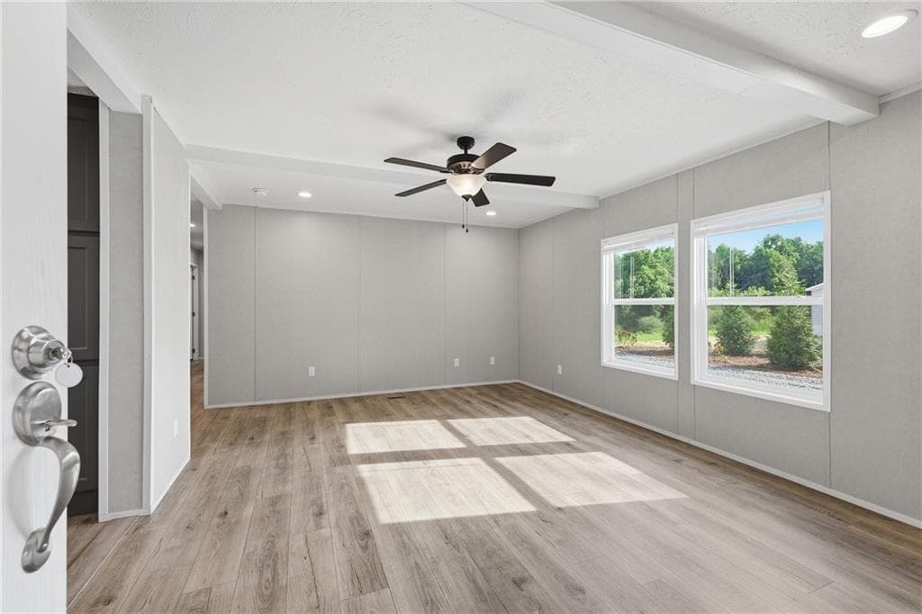 3 bedroom, 2 bathroom, 1,568 sq ft single family residence for sale at 915 Smith Loop Road, Demorest, GA 30535 — photo 3