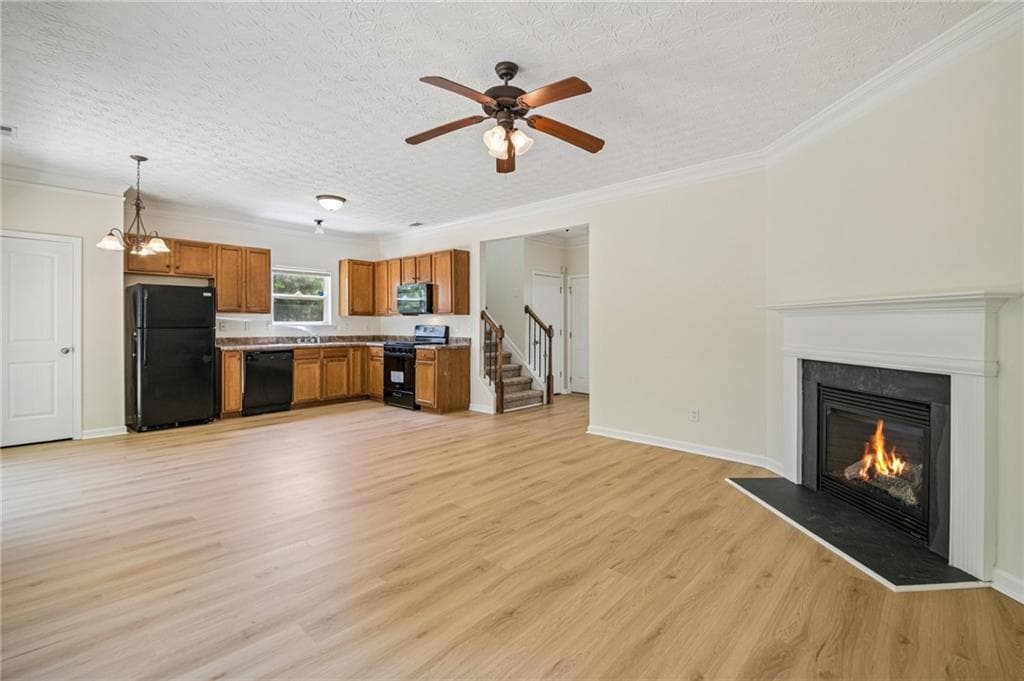 3 bedroom, 4 bathroom, 1,728 sq ft single family residence under contract at 7062 Skippingstone Way, Douglasville, GA 30134 — photo 5
