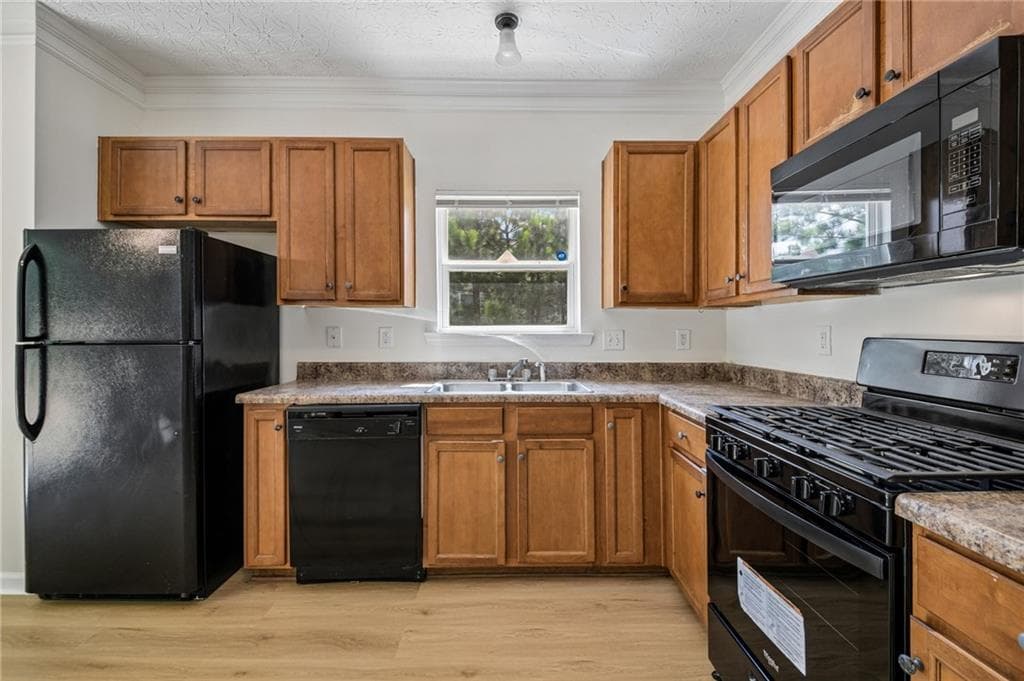 3 bedroom, 4 bathroom, 1,728 sq ft single family residence under contract at 7062 Skippingstone Way, Douglasville, GA 30134 — photo 8