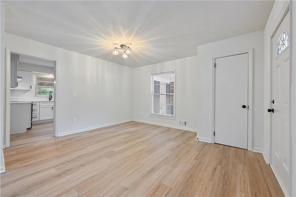 4 bedroom, 3 bathroom, 1,250 sq ft single family residence for sale at 2529 Riggs Drive, Atlanta, GA 30344 — photo 7