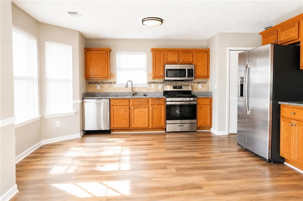 3 bedroom, 2 bathroom, 1,134 sq ft single family residence for sale at 140 Tillman Court, Mcdonough, GA 30253 — photo 10