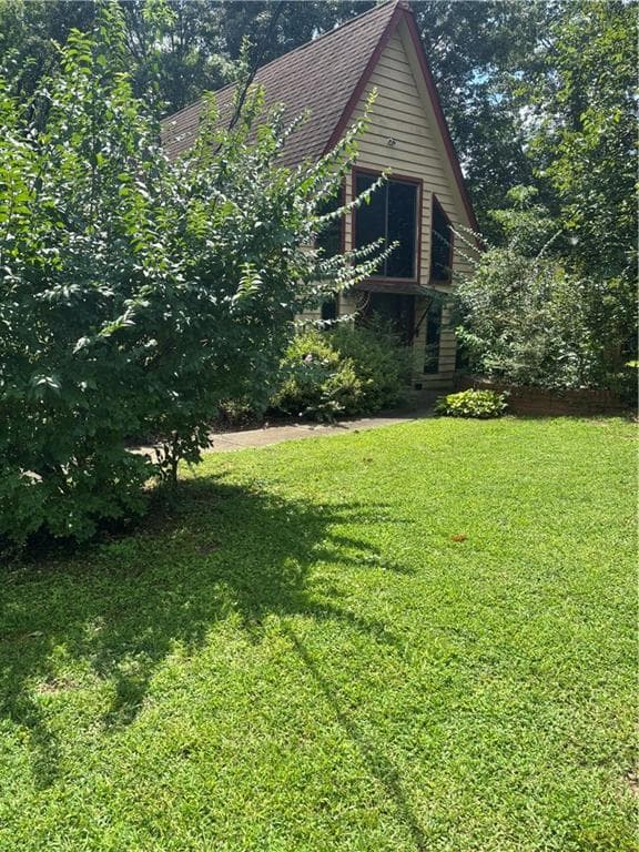 single family residence for sale at 490 Coleman Drive, Roswell, GA 30075 — photo 4