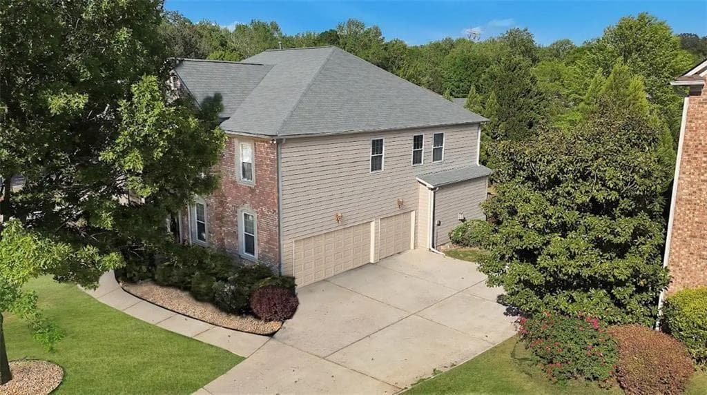 4 bedroom, 4 bathroom, 3,886 sq ft single family residence under contract at 3247 Walnut Ridge, Atlanta, GA 30349 — photo 2