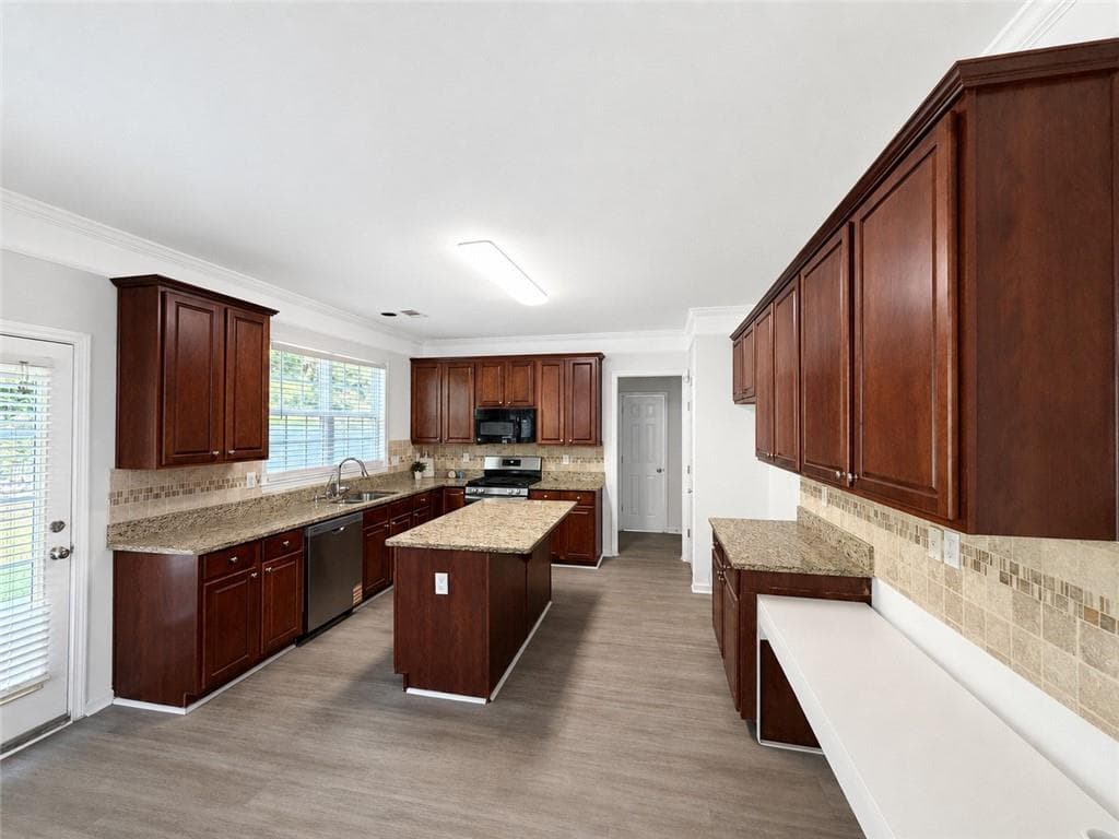 4 bedroom, 3 bathroom, 2,412 sq ft single family residence for rent at 740 Courageous Court, Lawrenceville, GA 30043 for $2,500 a month — photo 7