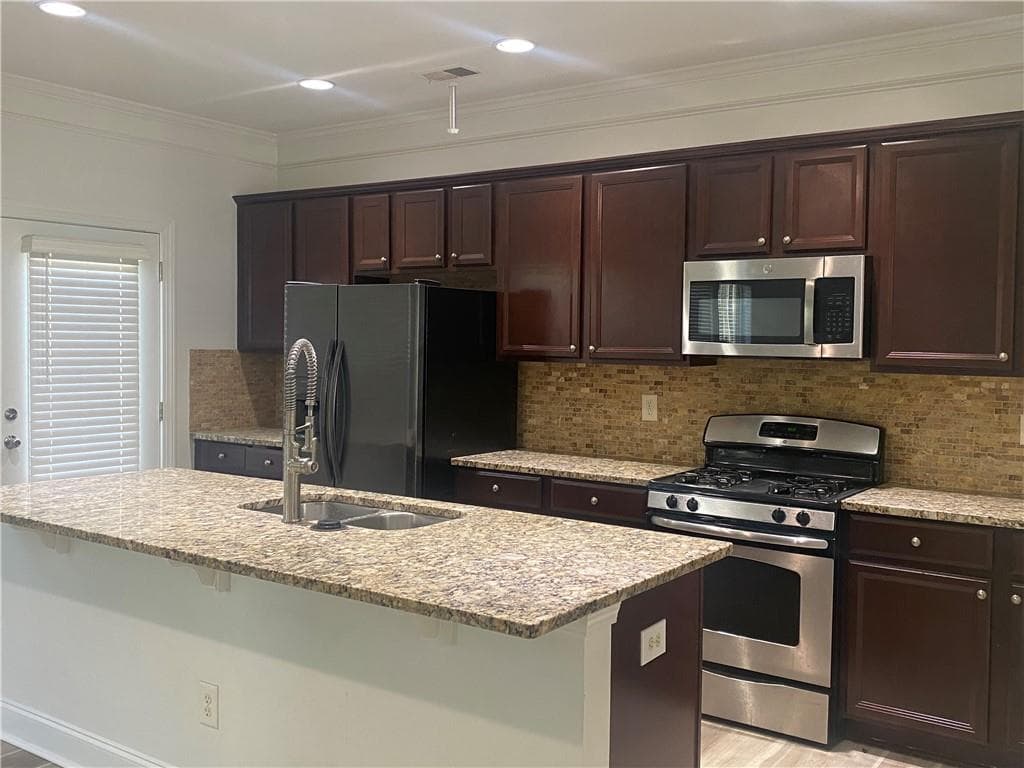 4 bedroom, 3 bathroom, 2,364 sq ft single family residence for rent at 5620 Beaver Ridge Drive, Cumming, GA 30040 for $2,600 a month — photo 7
