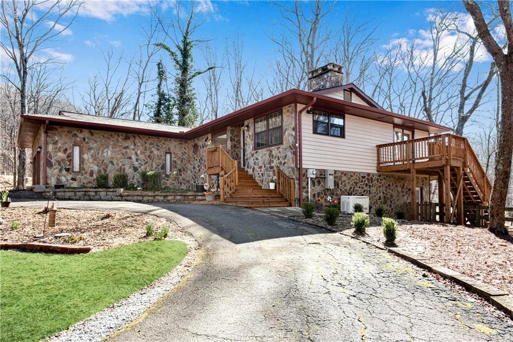 4 bedroom, 3 bathroom, 3,110 sq ft single family residence for sale at 248 Duffer Drive, Jasper, GA 30143 — photo 3