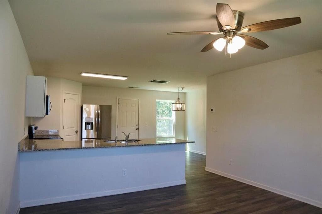 4 bedroom, 3 bathroom, 1,826 sq ft single family residence for sale at 386 Village Creek Drive, Chatsworth, GA 30705 — photo 5