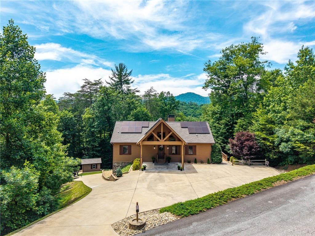 4 bedroom, 4 bathroom, 2,958 sq ft single family residence for sale at 1172 Settlers Ridge Road, Ellijay, GA 30540 — photo 2