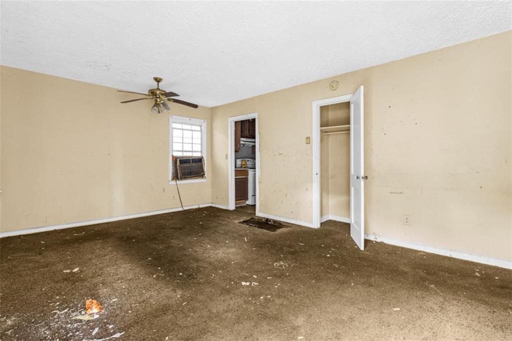 3 bedroom, 1 bathroom, 925 sq ft single family residence for sale at 449 Hamilton E Holmes Drive, Atlanta, GA 30318 — photo 2
