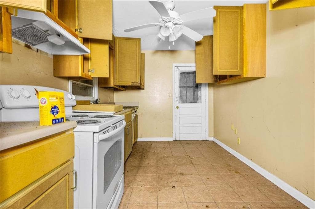 3 bedroom, 1 bathroom, 925 sq ft single family residence for sale at 449 Hamilton E Holmes Drive, Atlanta, GA 30318 — photo 5