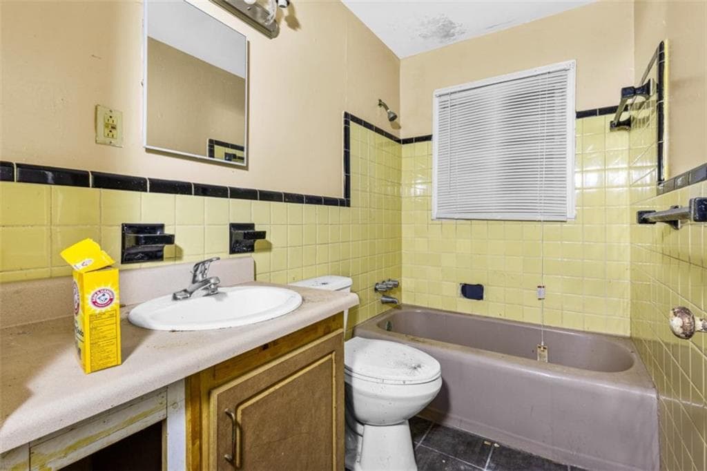 3 bedroom, 1 bathroom, 925 sq ft single family residence for sale at 449 Hamilton E Holmes Drive, Atlanta, GA 30318 — photo 10