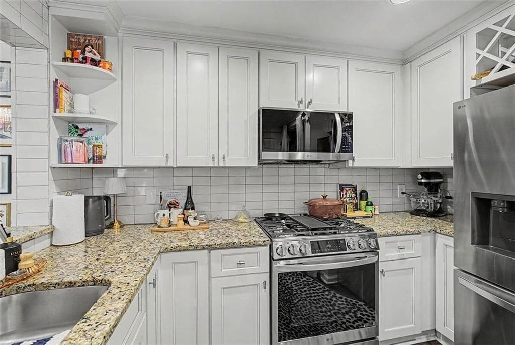 2 bedroom, 1 bathroom, 950 sq ft condominium for sale at 3636 Habersham Road 1304, Atlanta, GA 30305 — photo 9