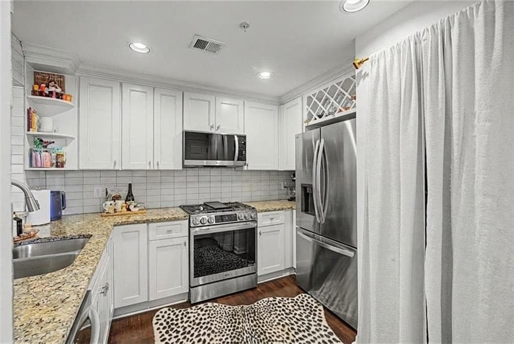 2 bedroom, 1 bathroom, 950 sq ft condominium for sale at 3636 Habersham Road 1304, Atlanta, GA 30305 — photo 10