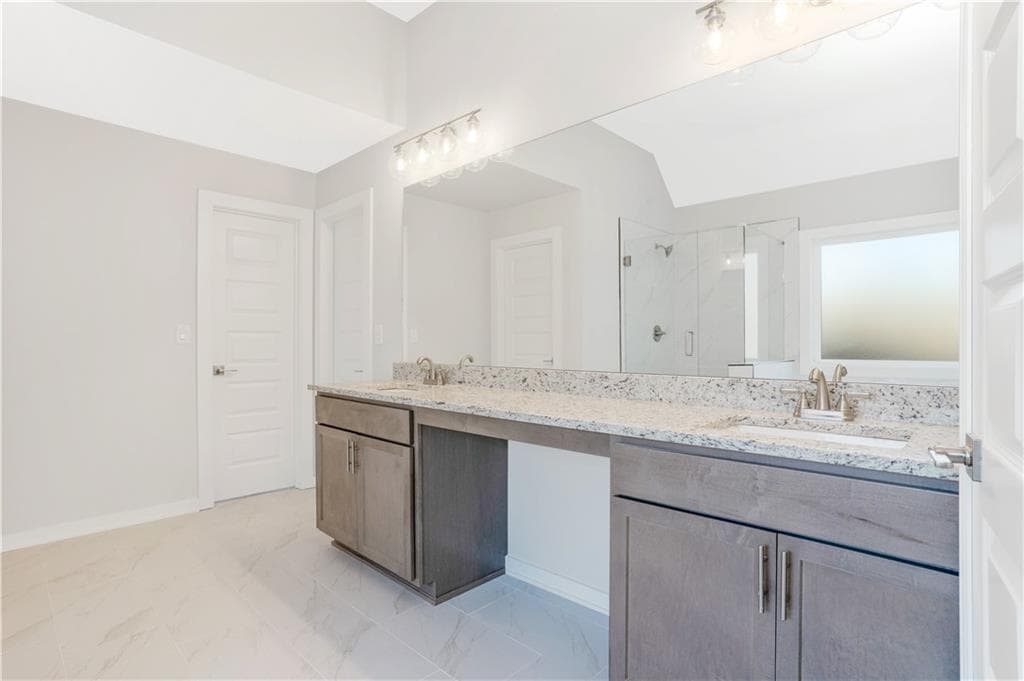 5 bedroom, 4 bathroom, 2,900 sq ft single family residence for sale at 2576 Parkside Way Homesite 15, Gainesville, GA 30507 — photo 2